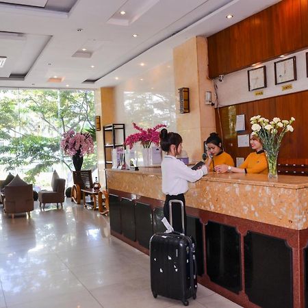 Queen Da Nang Hotel Экстерьер фото